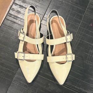 Old Navy Pointed Slingback Buckle Flats in Cream